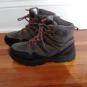 Waterproof hiking books, size 7